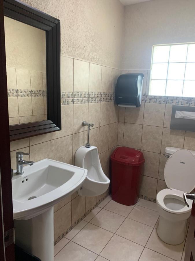 One South Place Hotel Cidade de Belize Exterior foto